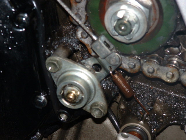 Clutch adjuster