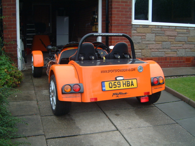 orange car same reg as blue car 