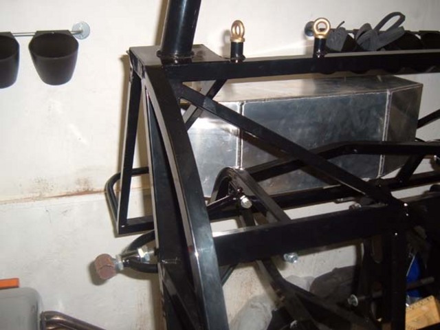 Rear wishbone and feul tank