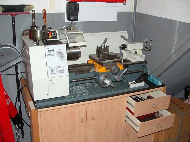 HBM 250/40 Lathe