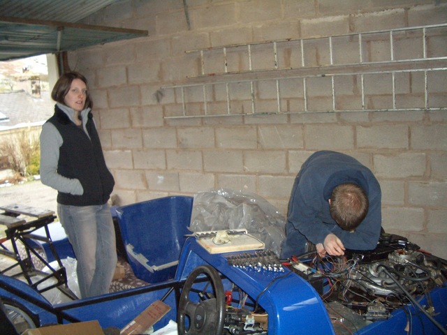 FEB 05-Annekaand nick in engine