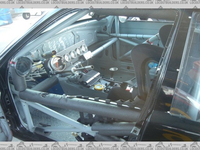 190E rollcage from door