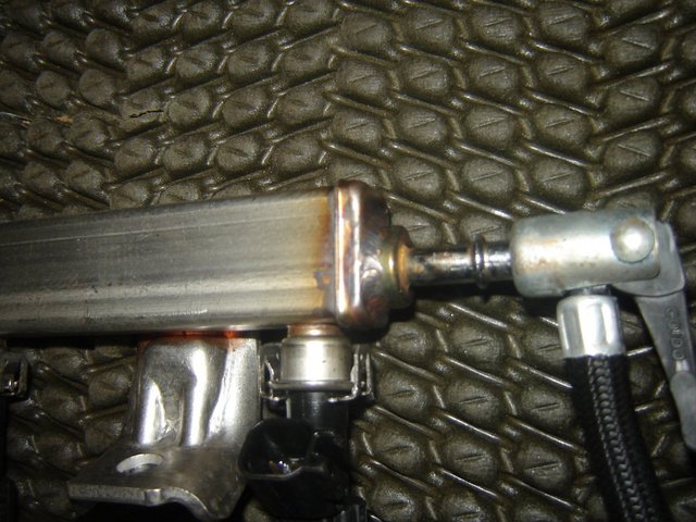 Modified Duratec Fuel Rail