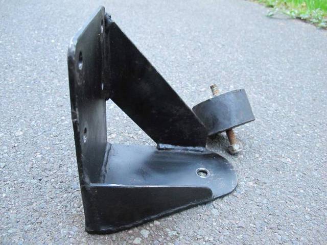 Engine Mount 5