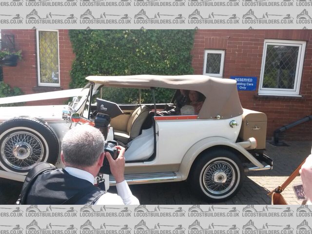 nick and Julies wedding car