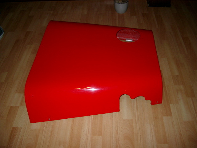 MK bonnet red