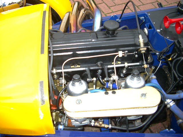 twin SU carbs/3