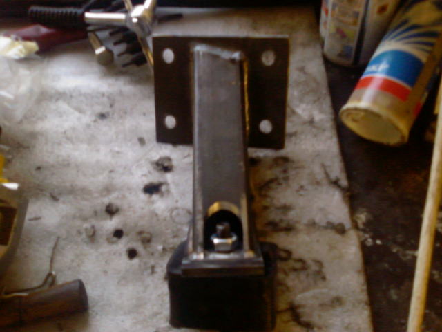 Exhaust Side Engine Mount 1