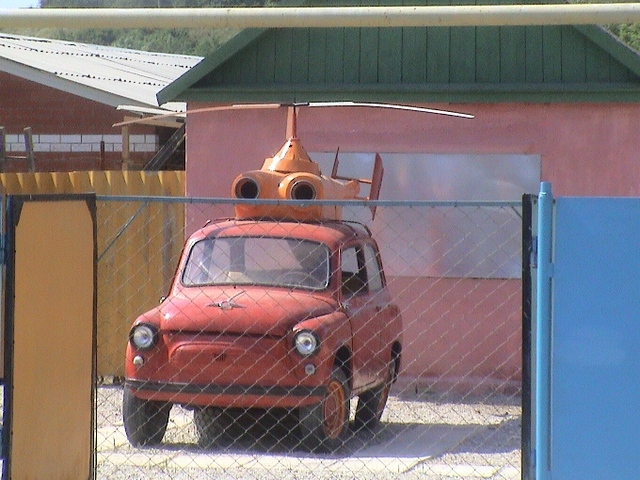 Rescued attachment funny-car.jpg