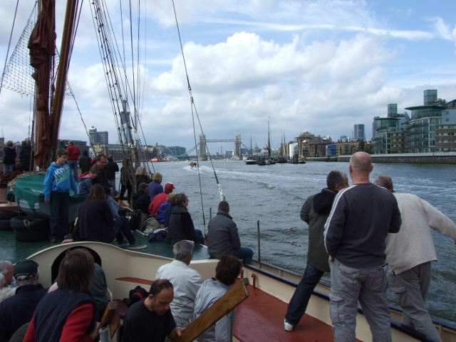 Barge - Tower Bridge