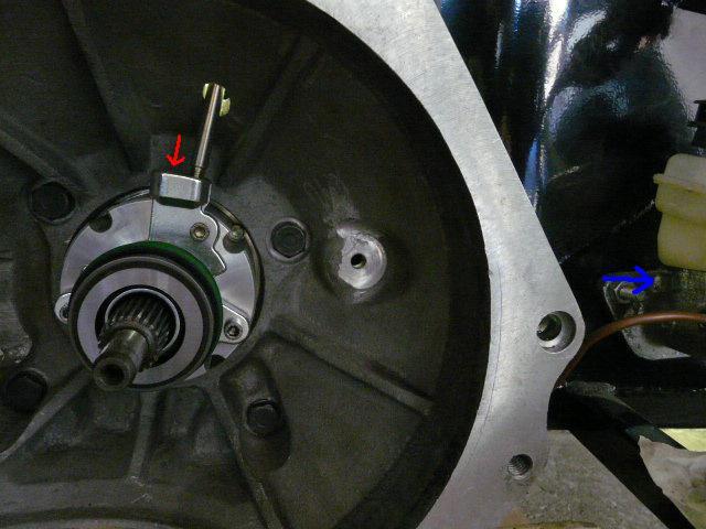 Clutch slave cylinder