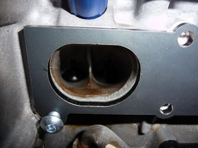 Manifold plate fit