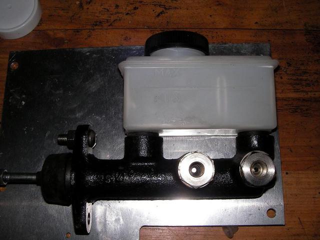 Nissan Master Cylinder