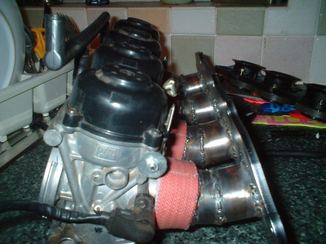 ZX9R carbs Zetec manifold